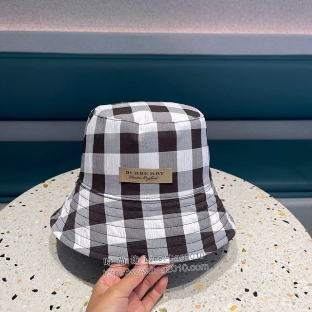 Burberry男女同款帽子 巴寶莉雙面牛頭格子漁夫帽遮陽帽  mm1569